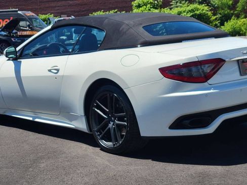 Used 2015 Maserati GranTurismo Sport RWD image 16