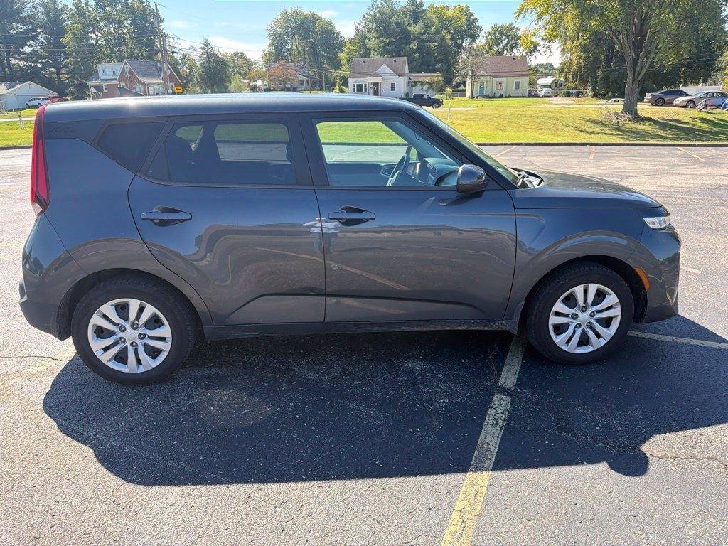 Used 2022 Kia Soul LX FWD image 7