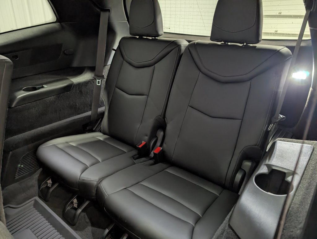 Used 2024 Cadillac XT6 Luxury w/ LPO, Floor Liner Package AWD/4WD image 11