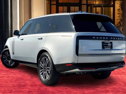 New 2025 Land Rover Range Rover Long Wheelbase SE