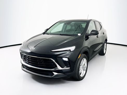 Used 2025 Buick Encore GX Preferred AWD/4WD image 3