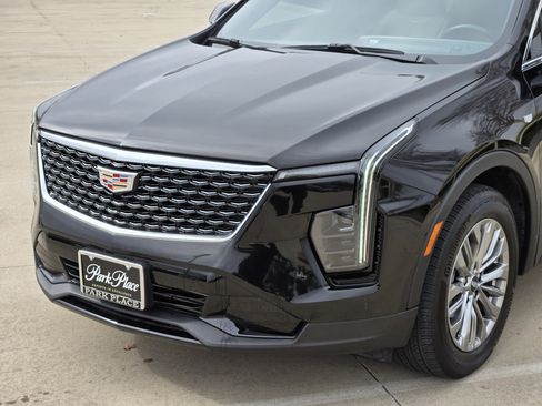 Used 2024 Cadillac XT4 Premium Luxury w/ Cold Weather Package image 8