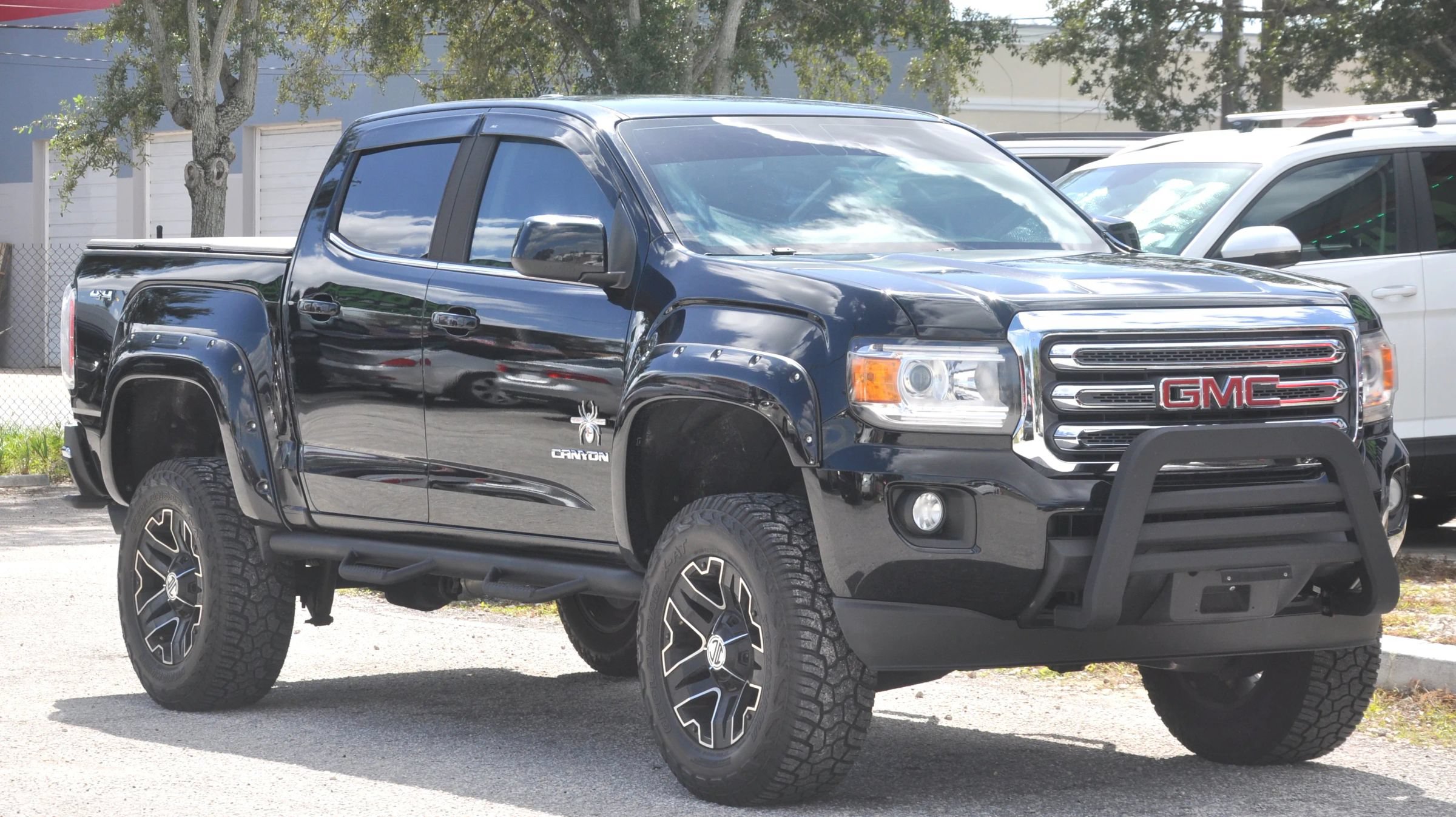 Used 2018 GMC Canyon SLE w/ SLE Convenience Package AWD/4WD image 4