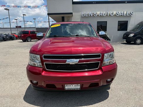 Used 2013 Chevrolet Suburban LTZ RWD image 3