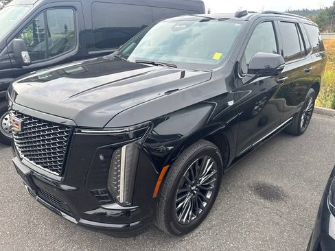 Used 2025 Cadillac Escalade Sport Platinum AWD/4WD image 1