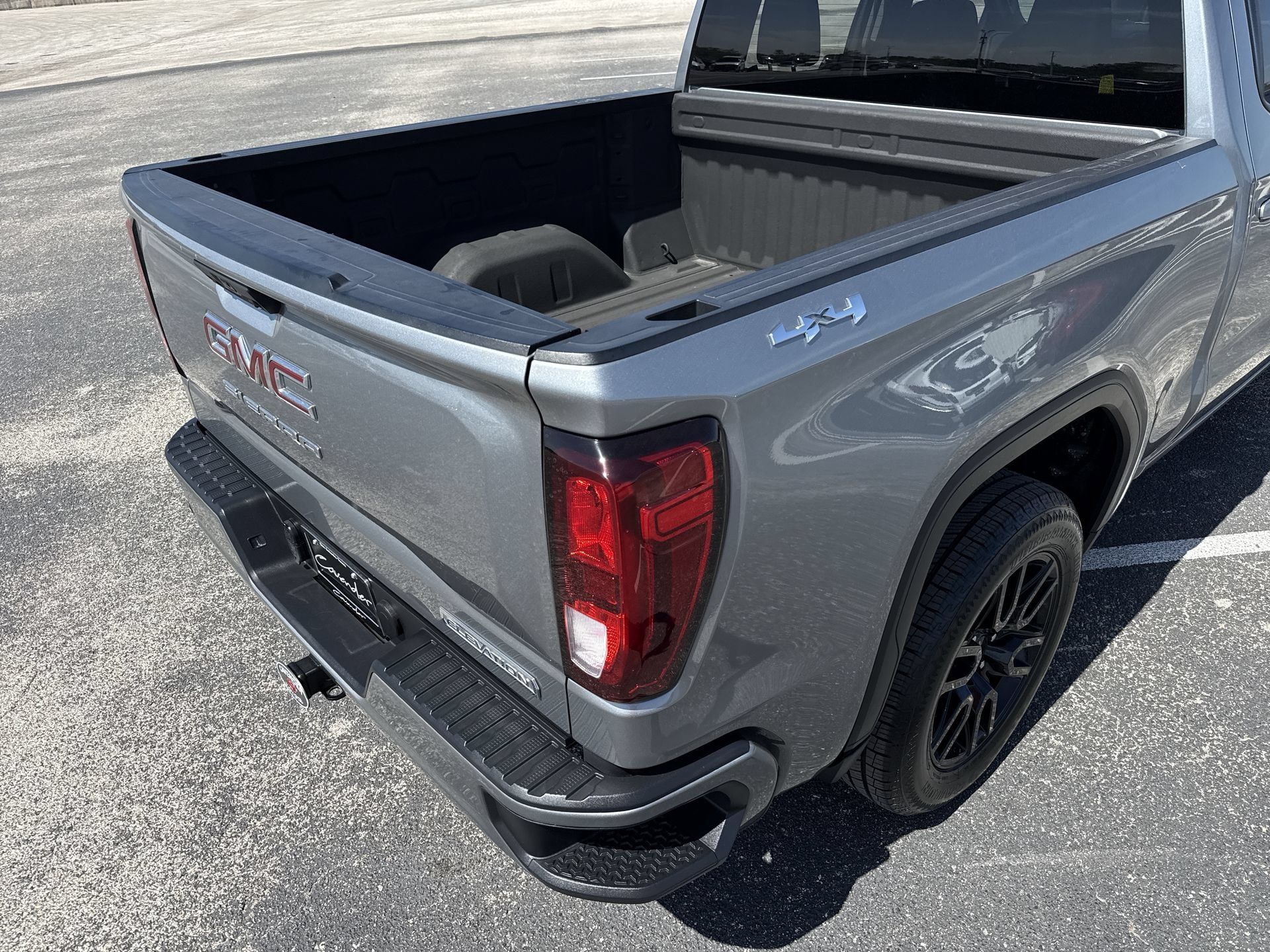 Used 2024 GMC Sierra 1500 Elevation AWD/4WD image 21