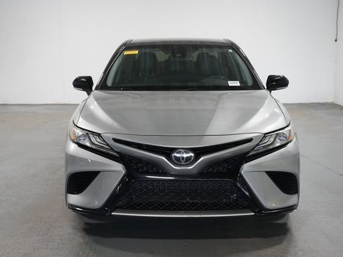 Used 2019 Toyota Camry XSE FWD image 2