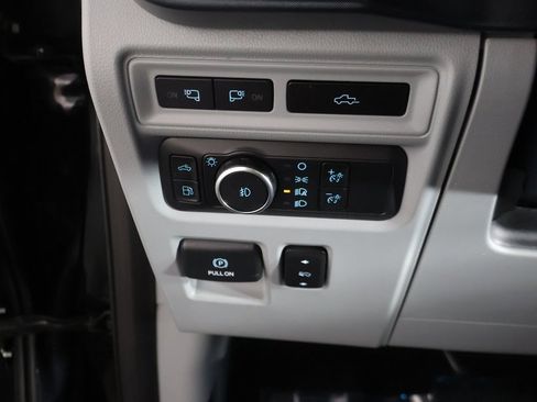 Used 2023 Ford F150 Limited image 38