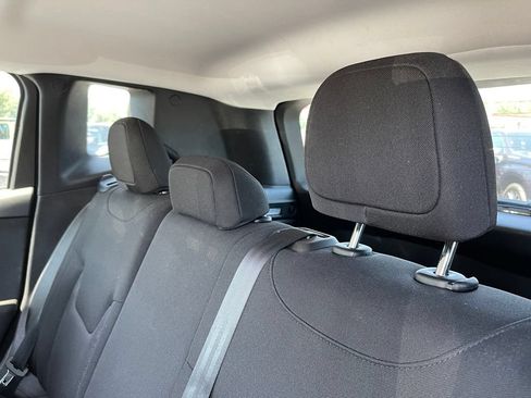 Used 2017 Jeep Renegade Latitude w/ Cold Weather Group AWD/4WD image 11