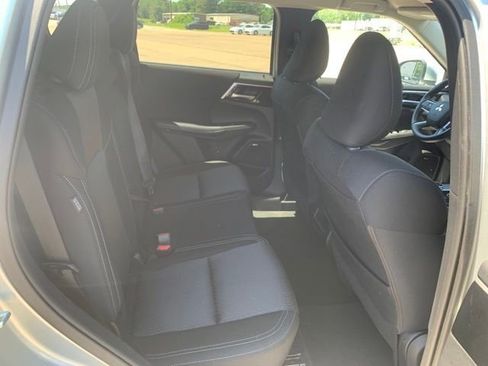 Used 2025 Mitsubishi Outlander ES AWD/4WD image 31