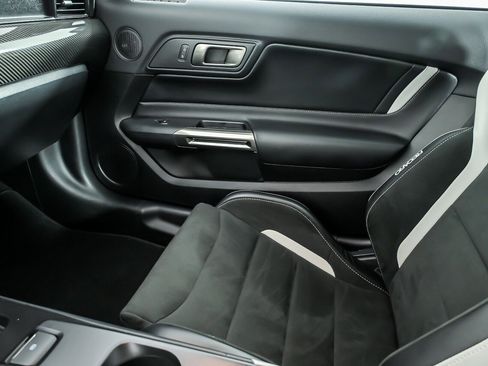 Used 2020 Ford Mustang Shelby GT500 w/ Carbon Fiber Track Pack RWD image 36