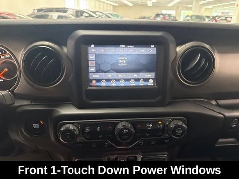 Used 2018 Jeep Wrangler Unlimited Sport S AWD/4WD image 18