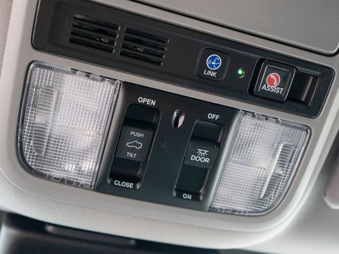 Used 2024 Honda Odyssey Elite image 42