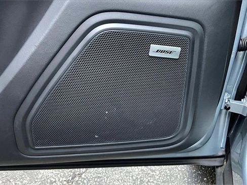 New 2025 Porsche Macan Turbo image 33