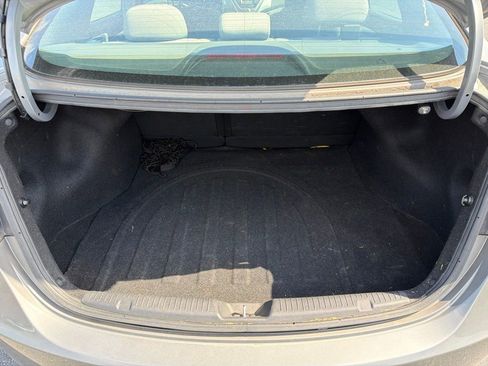 Used 2013 Hyundai Elantra GLS FWD image 17