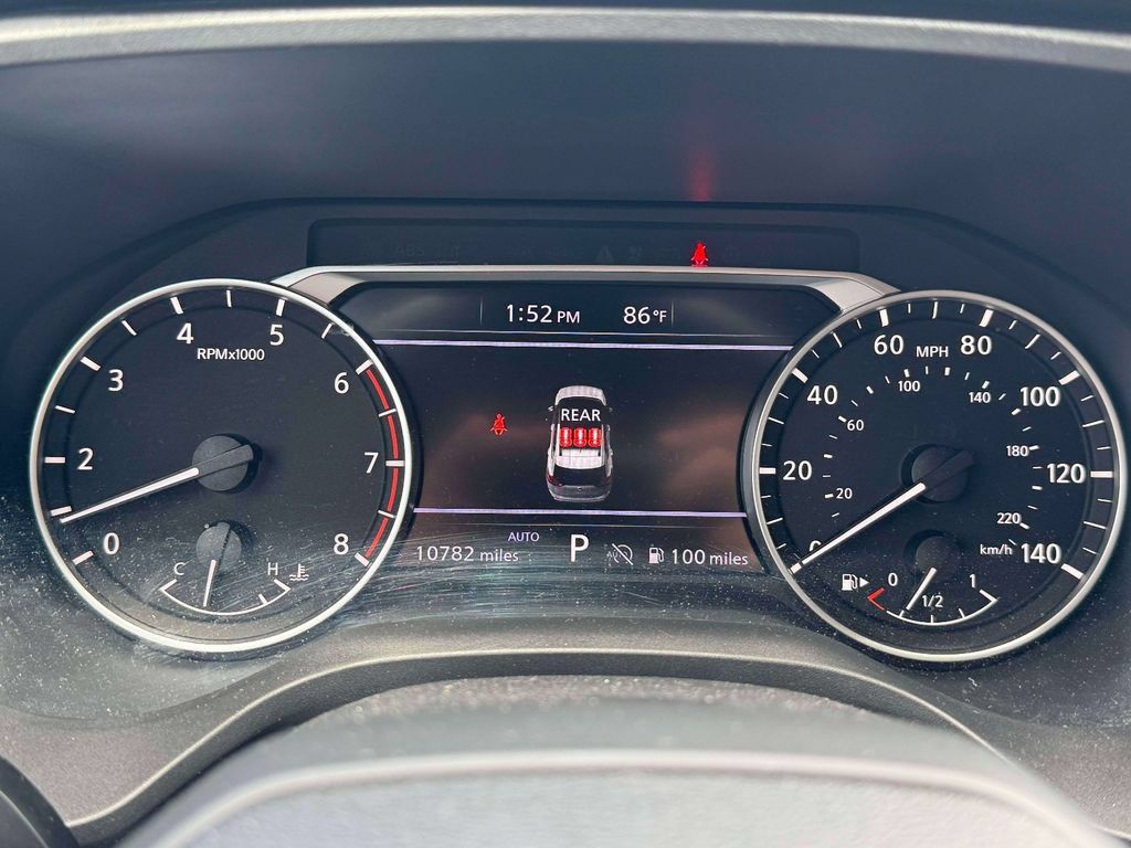 Used 2025 Nissan Rogue S AWD/4WD image 19