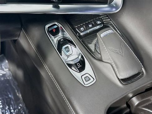 Used 2021 Chevrolet Corvette Stingray Premium Conv w/ Z51 Performance Package image 18