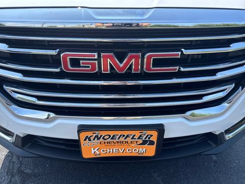 Used 2024 GMC Terrain SLT AWD/4WD image 31
