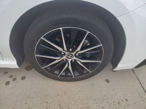 Used 2024 Toyota Camry SE FWD image 14