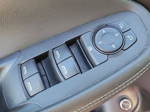 Used 2021 Buick Encore GX Select w/ Sport Touring Package image 16