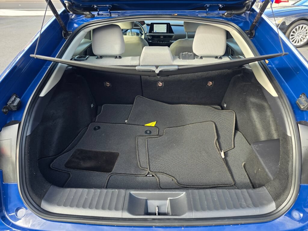 Used 2023 Toyota Prius LE FWD image 12