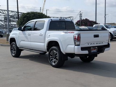 Used 2023 Toyota Tacoma TRD Sport AWD/4WD image 7