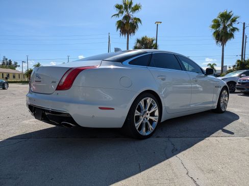 Used 2017 Jaguar XJ L Portfolio RWD image 8