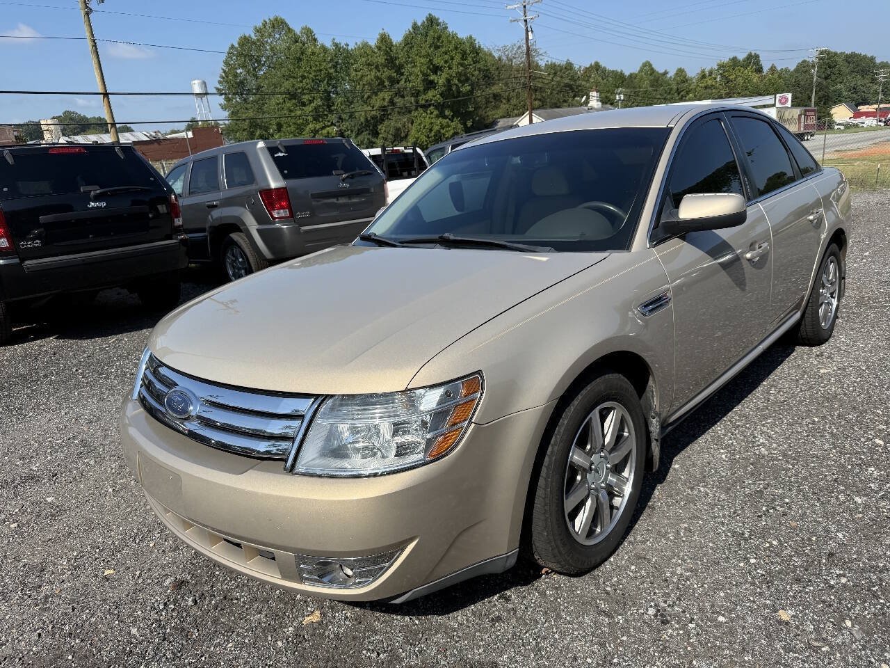 Used 2008 Ford Taurus SEL FWD image 4
