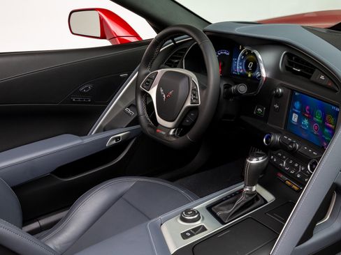 Used 2015 Chevrolet Corvette Z06 w/ 2LZ Preferred Equipment Group image 35