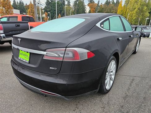 Used 2015 Tesla Model S 85D image 3