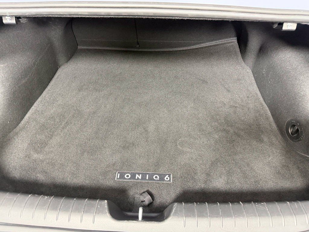 Used 2024 Hyundai Ioniq 6 SE RWD image 20