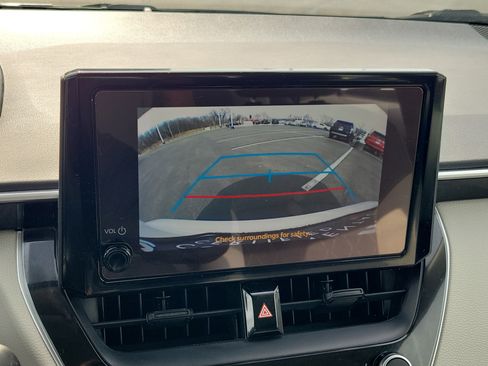 Used 2024 Toyota Corolla LE image 27