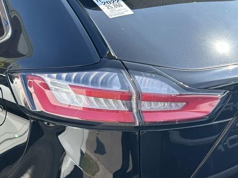 Used 2022 Ford Edge Titanium w/ Class II Trailer Tow Package AWD/4WD image 8