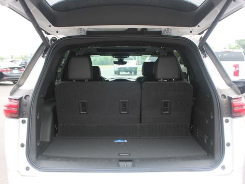Used 2023 Chevrolet Traverse High Country AWD/4WD image 13