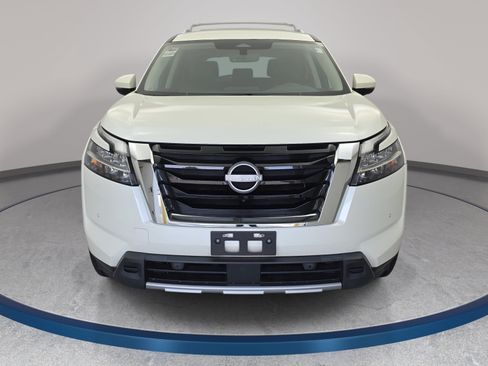 Certified 2023 Nissan Pathfinder SL AWD/4WD image 2