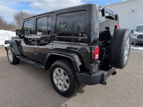 Used 2018 Jeep Wrangler Unlimited Sahara w/ Dual Top Group image 4