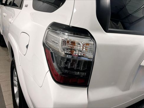 Used 2024 Toyota 4Runner SR5 image 33