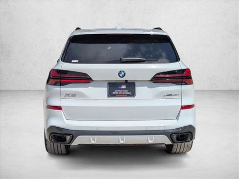 Used 2026 BMW X5 sDrive40i w/ M Sport Package RWD image 7