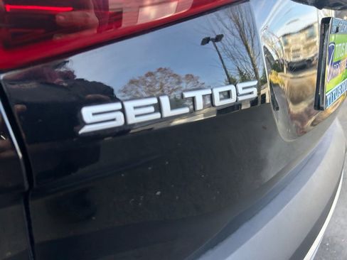 Used 2023 Kia Seltos S image 31