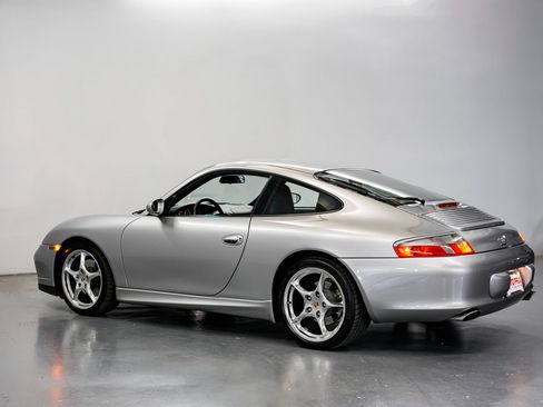 Used 2004 Porsche 911 Carrera RWD image 8