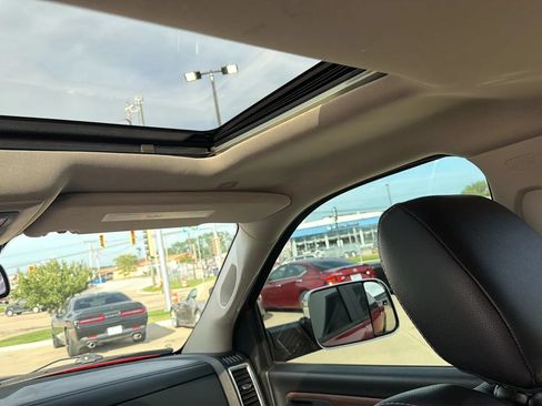 Used 2017 RAM 1500 Laramie AWD/4WD image 64