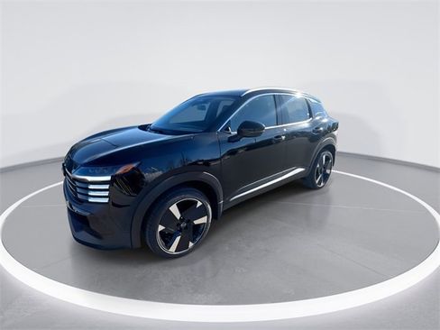 New 2026 Nissan Kicks SR w/ SR Premium Package image 4