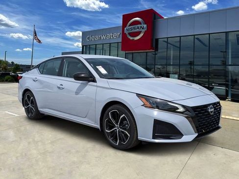 New 2025 Nissan Altima 2.5 SR w/ SR Premium Package image 1