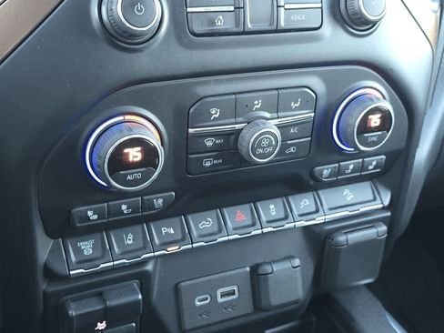 Used 2021 Chevrolet Silverado 3500 High Country w/ Z71 Off-Road Package image 19