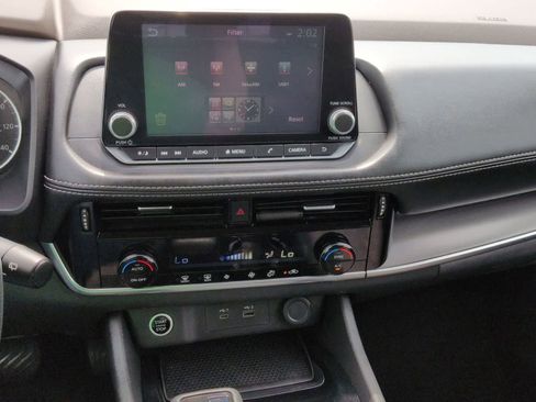 Used 2021 Nissan Rogue SV FWD image 27