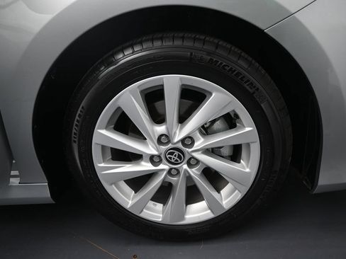 Used 2024 Toyota Camry LE AWD/4WD image 39