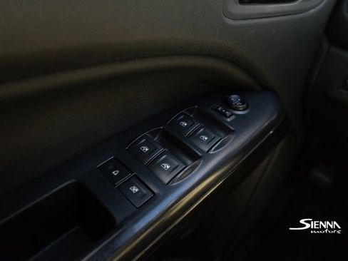 Used 2018 GMC Canyon SLE w/ SLE Convenience Package image 18