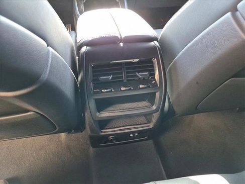 Used 2026 BMW X5 xDrive40i w/ M Sport Package AWD/4WD image 17