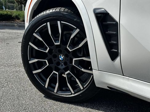 Used 2026 BMW X5 sDrive40i w/ M Sport Package RWD image 9