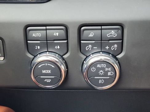 Used 2024 GMC Sierra 3500 Denali Ultimate AWD/4WD image 21